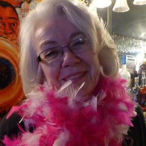 Meet your Posher, Sheila